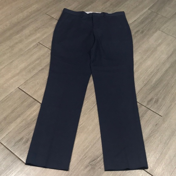 Express Wrinkle Resistant Flat Front Dress Slacks NEW SIZE 28x32 - Picture 1 of 9